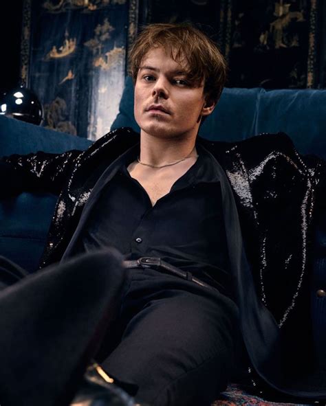 charlie heaton phantom.